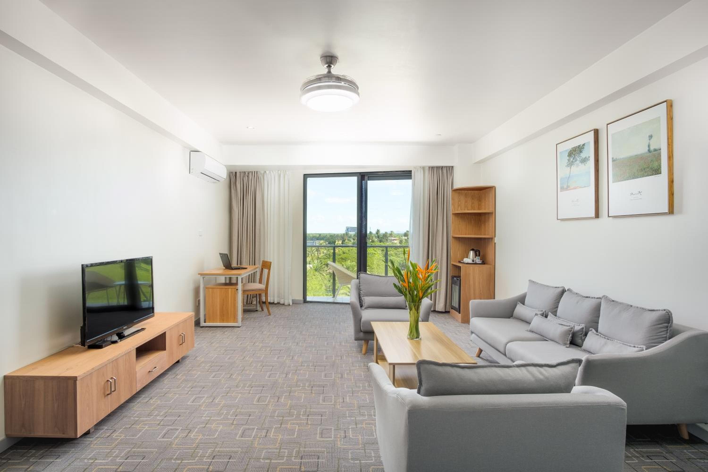 Nalagi Hotel property photograph