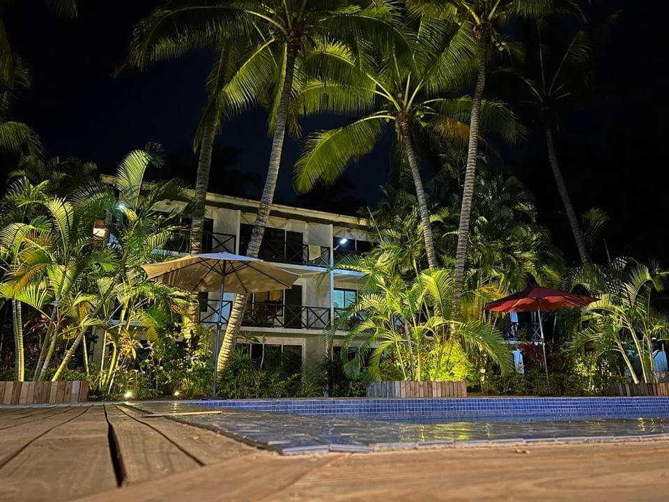 Property photograph of Oasis Palms Hotel