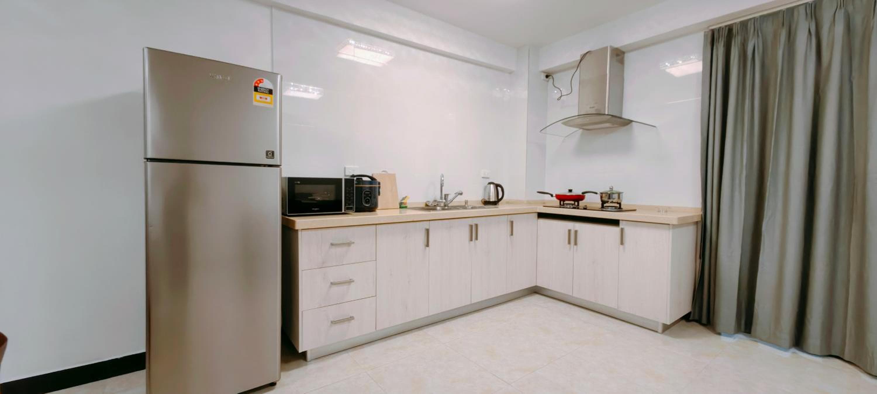 Ocean Breeze Apartment Hotel property photograph
