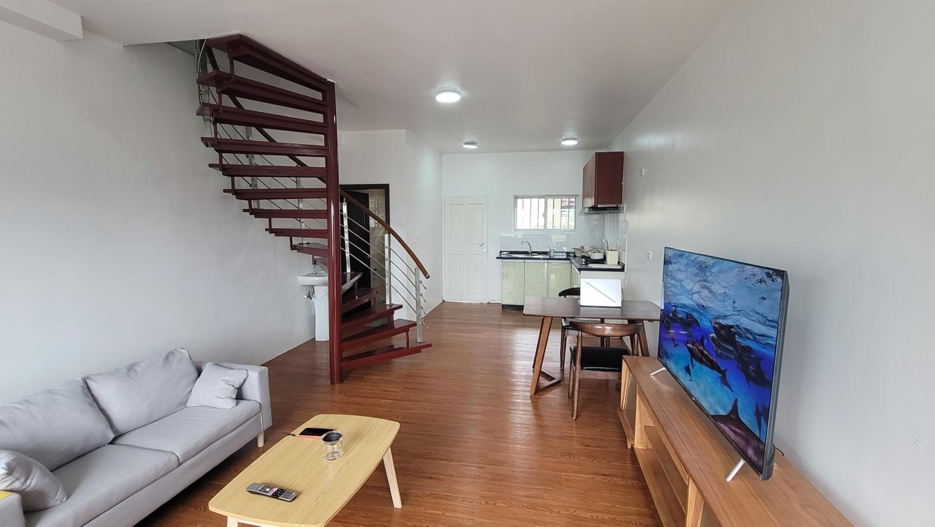 Easy Apt property photograph