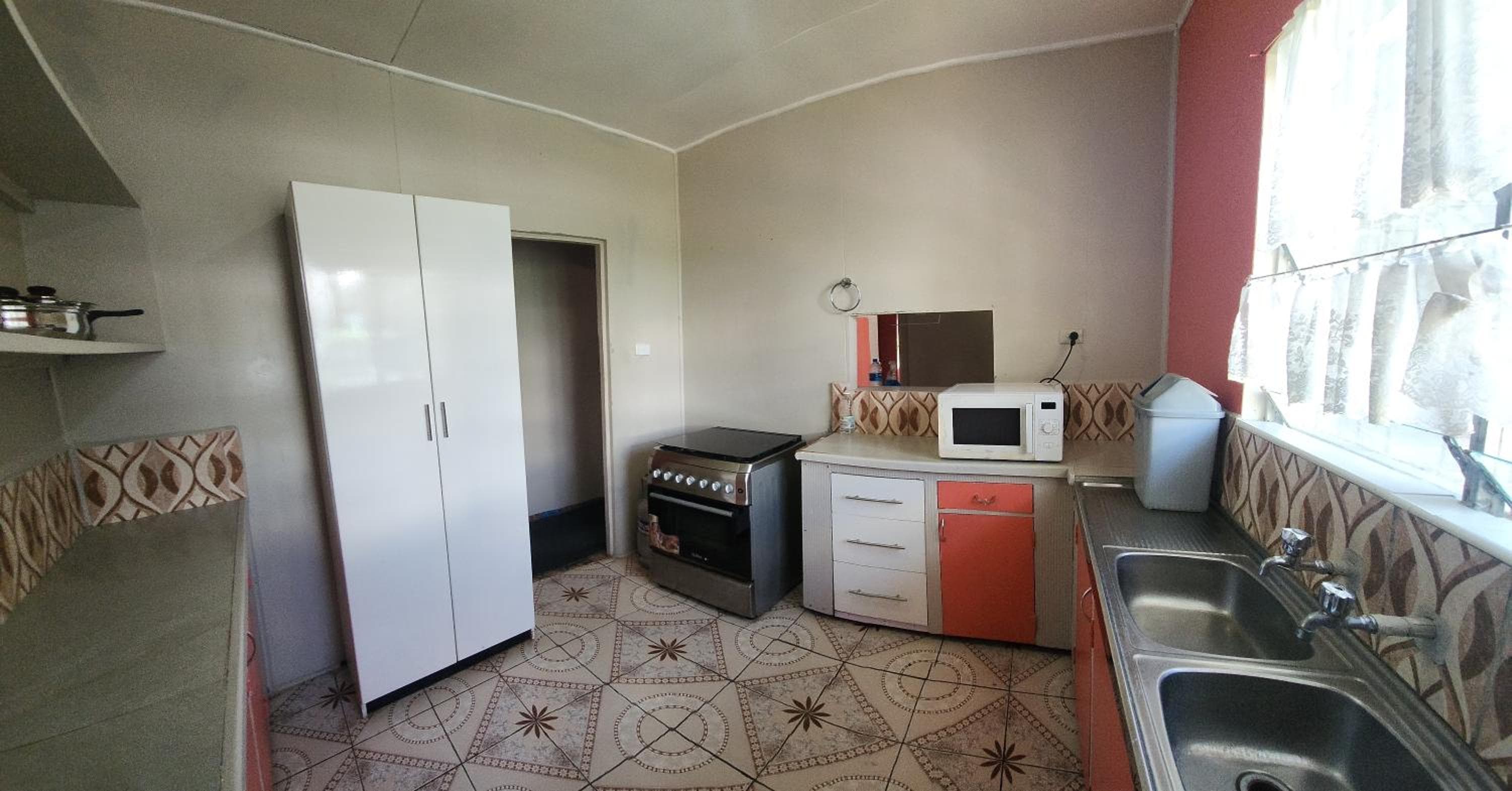 2 Bedroom Centrally Located Apartment property photograph
