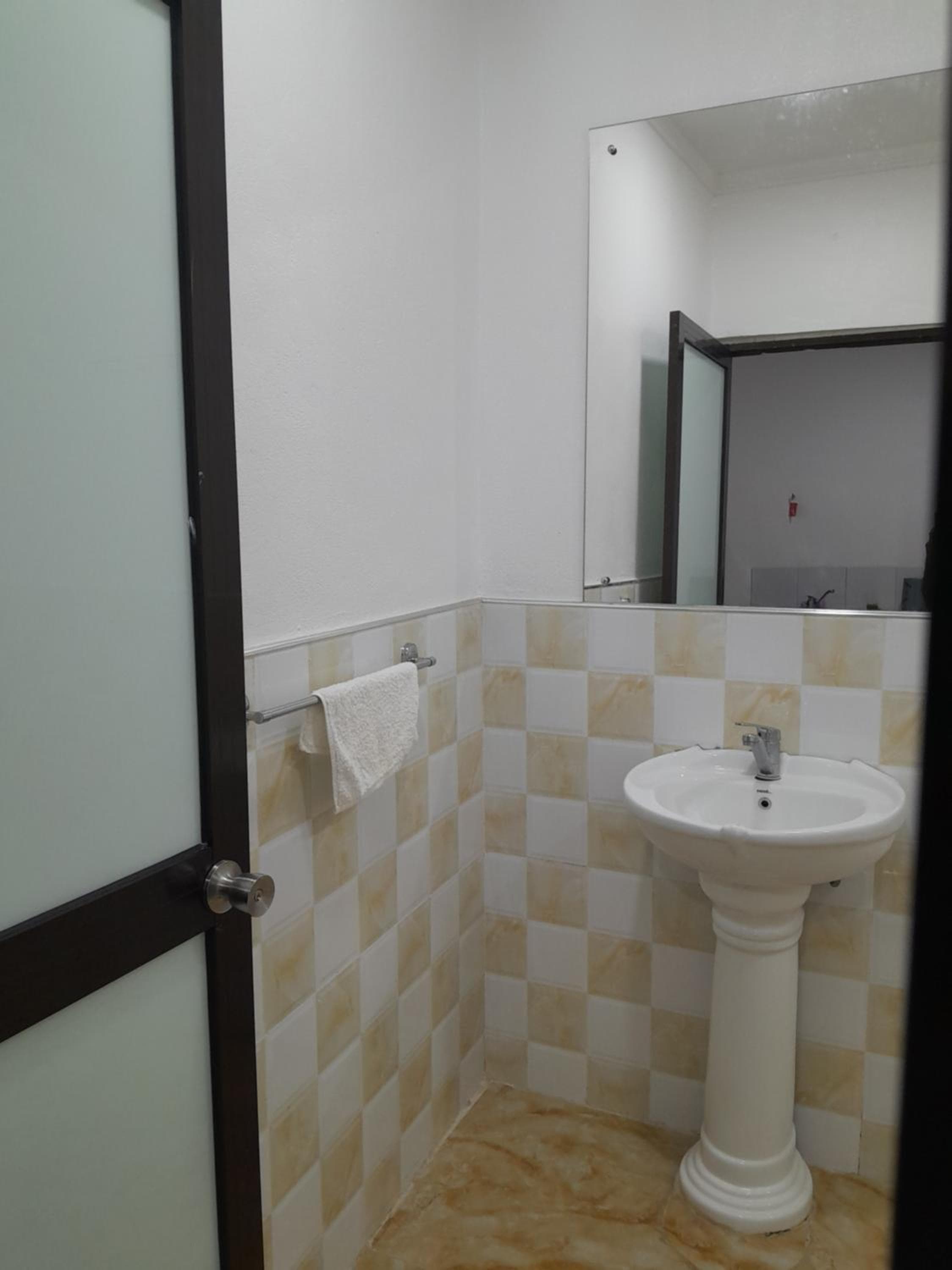 White Diamond Apartments property photograph