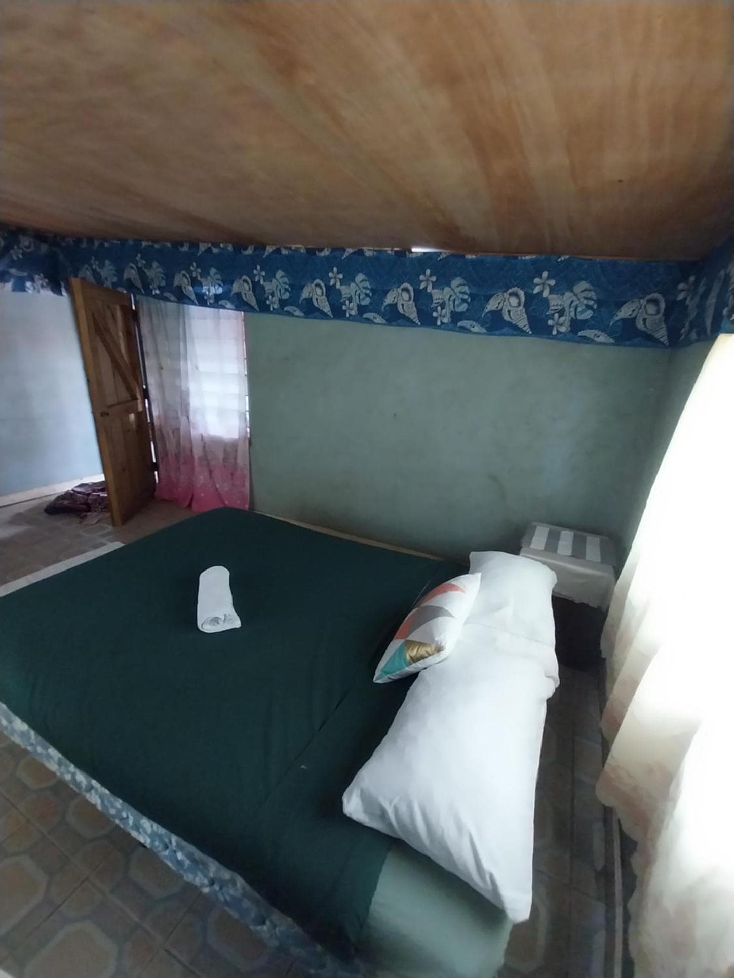 Nasakeci Room property photograph