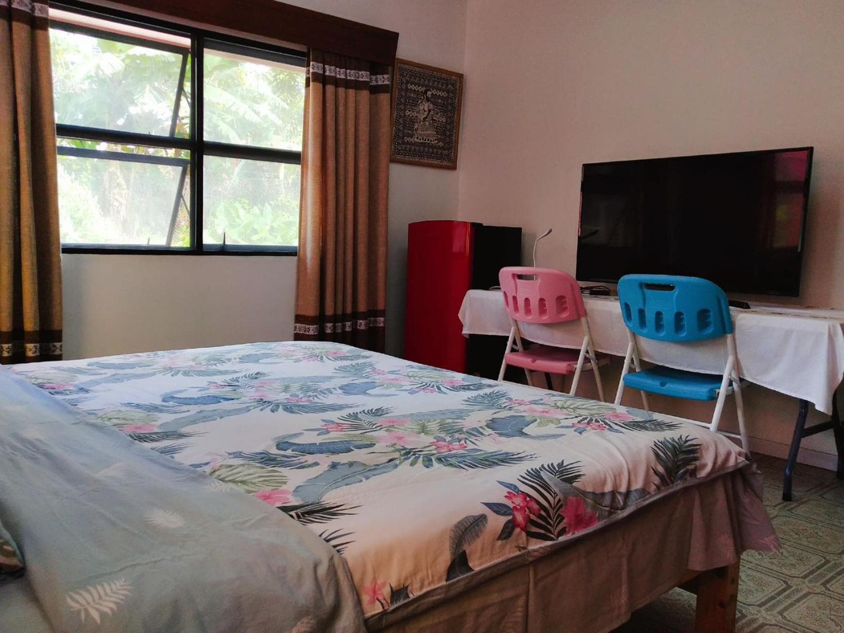 King Room with Private Bathroom and Free WiFI in SUVA CBD property photograph