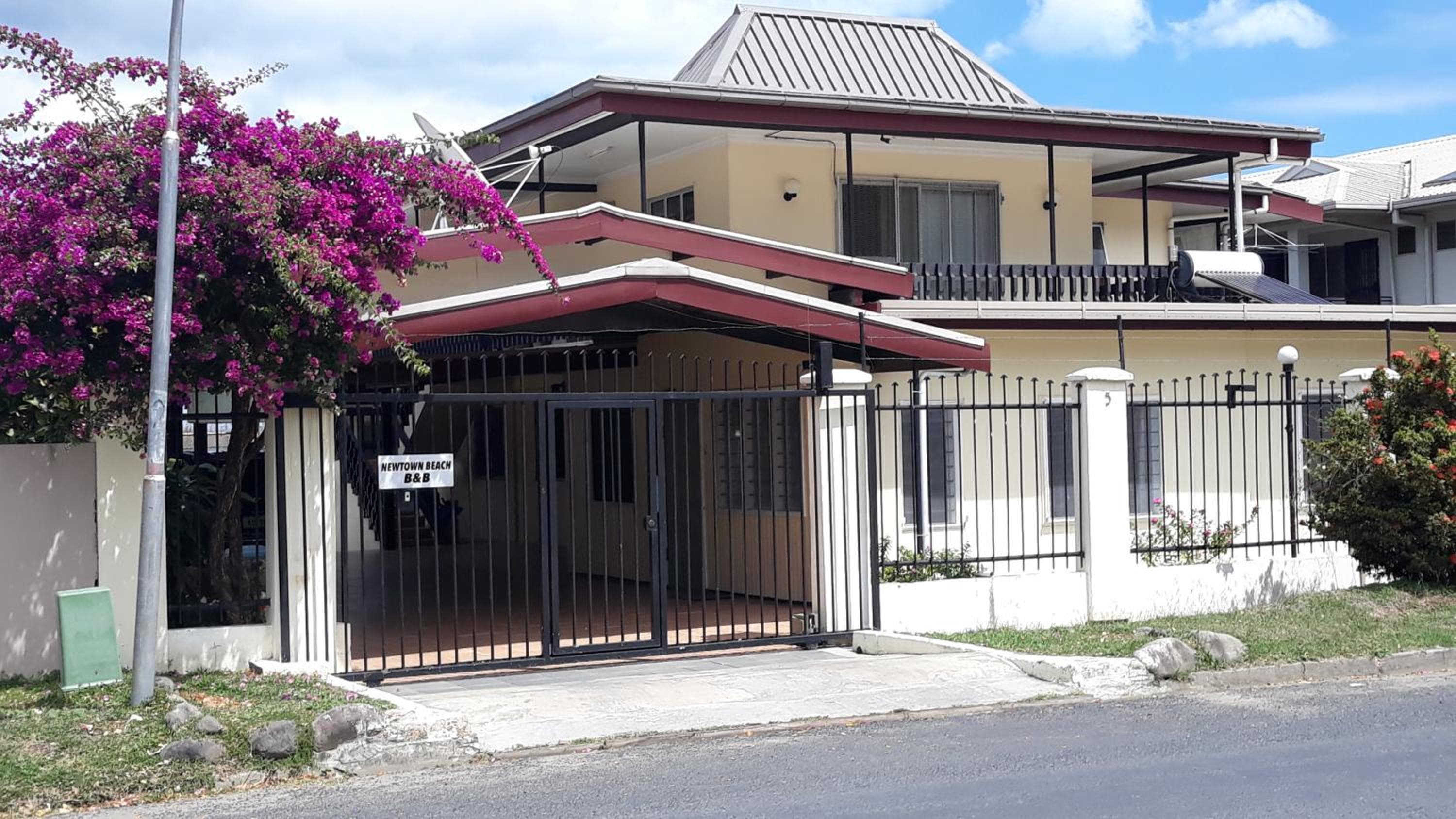 Property photograph of Newtown Beach Bed and Bath