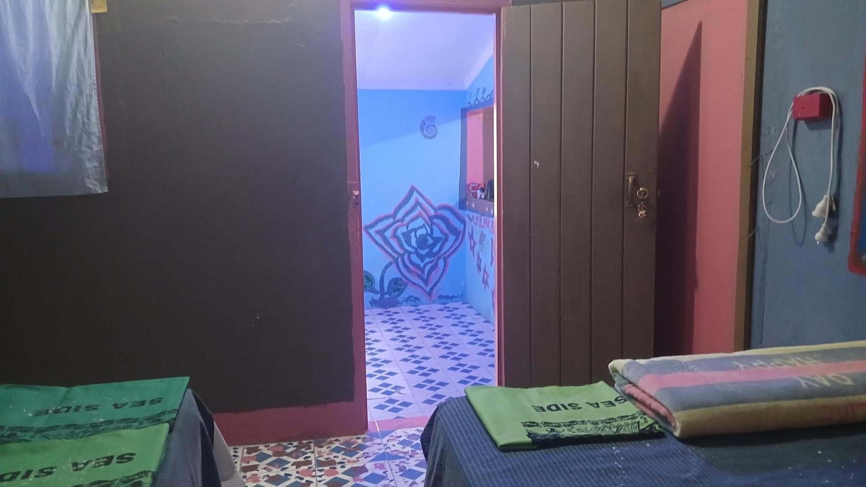 SeaSide HomeStay and Airport Shuttle property photograph