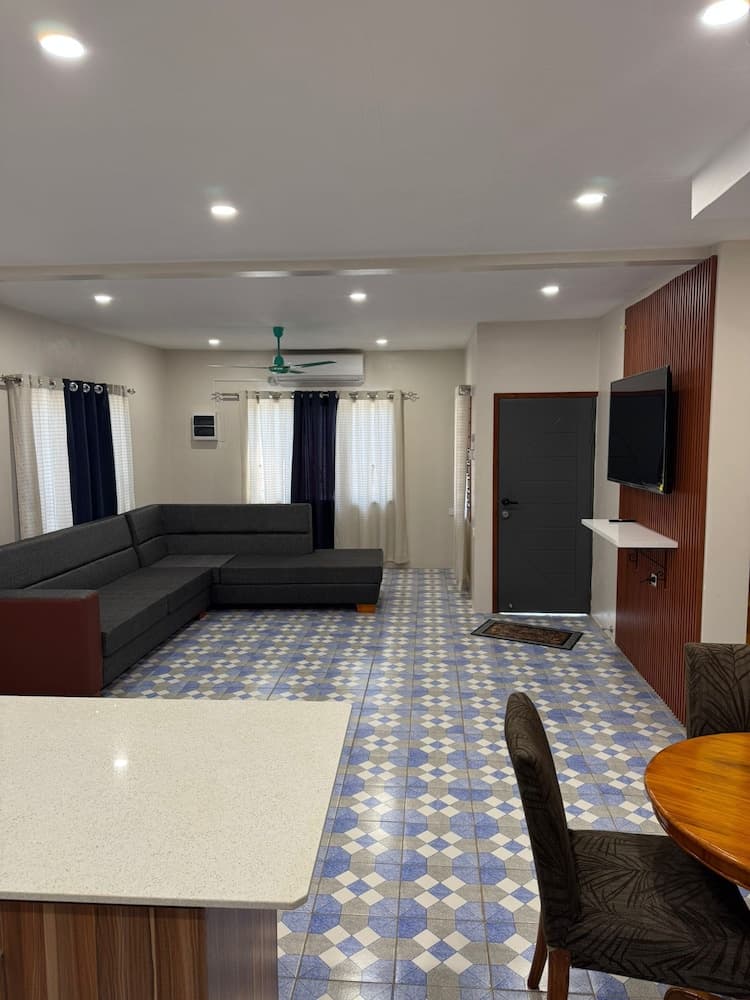 Airport Ace Villas property photograph
