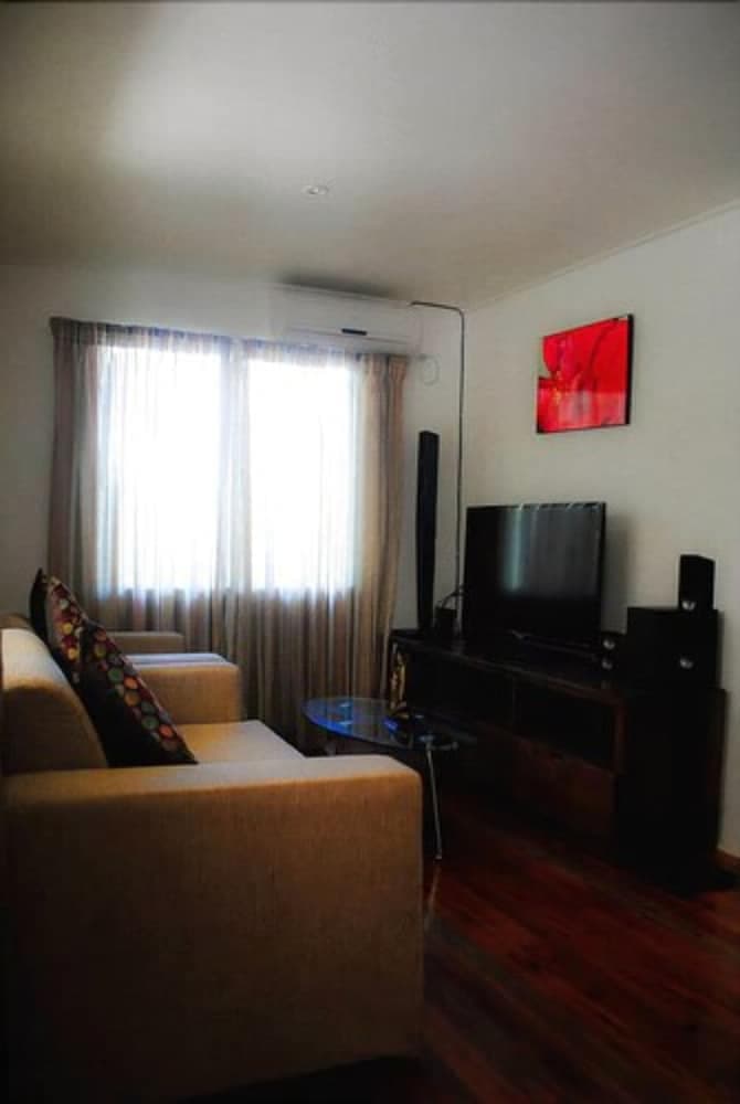 Hibiscus Apartments Fiji property photograph