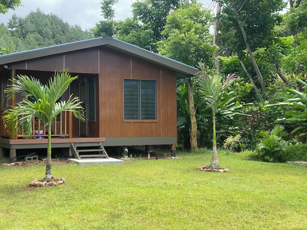 Maui Creek Bures property photograph