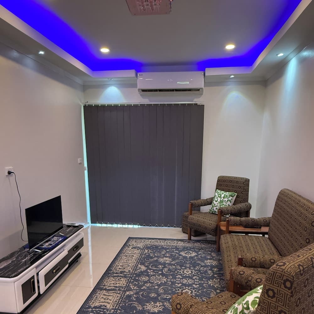 Bang For Your Buck property photograph