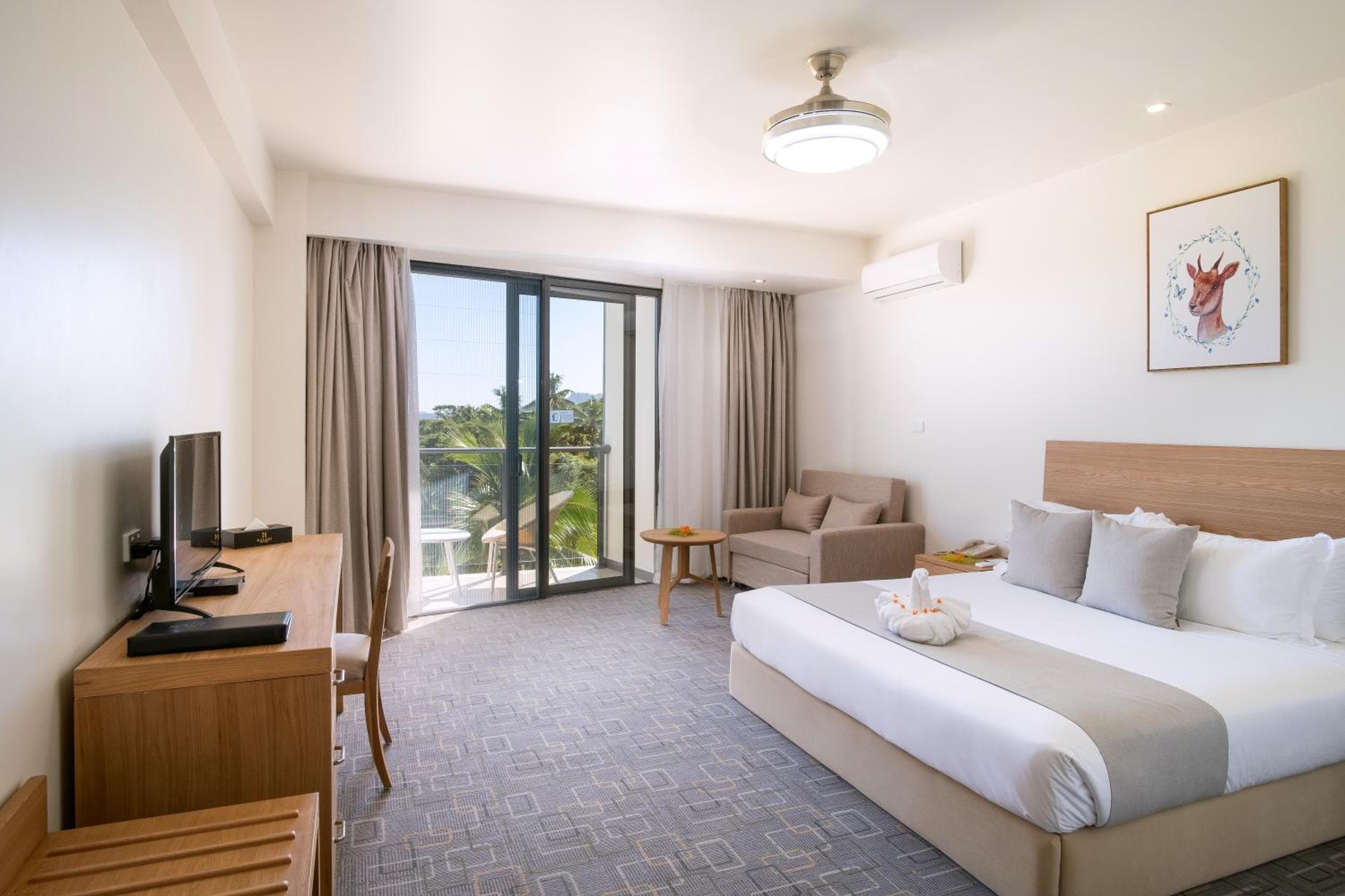 King Room with West View at Nalagi Hotel