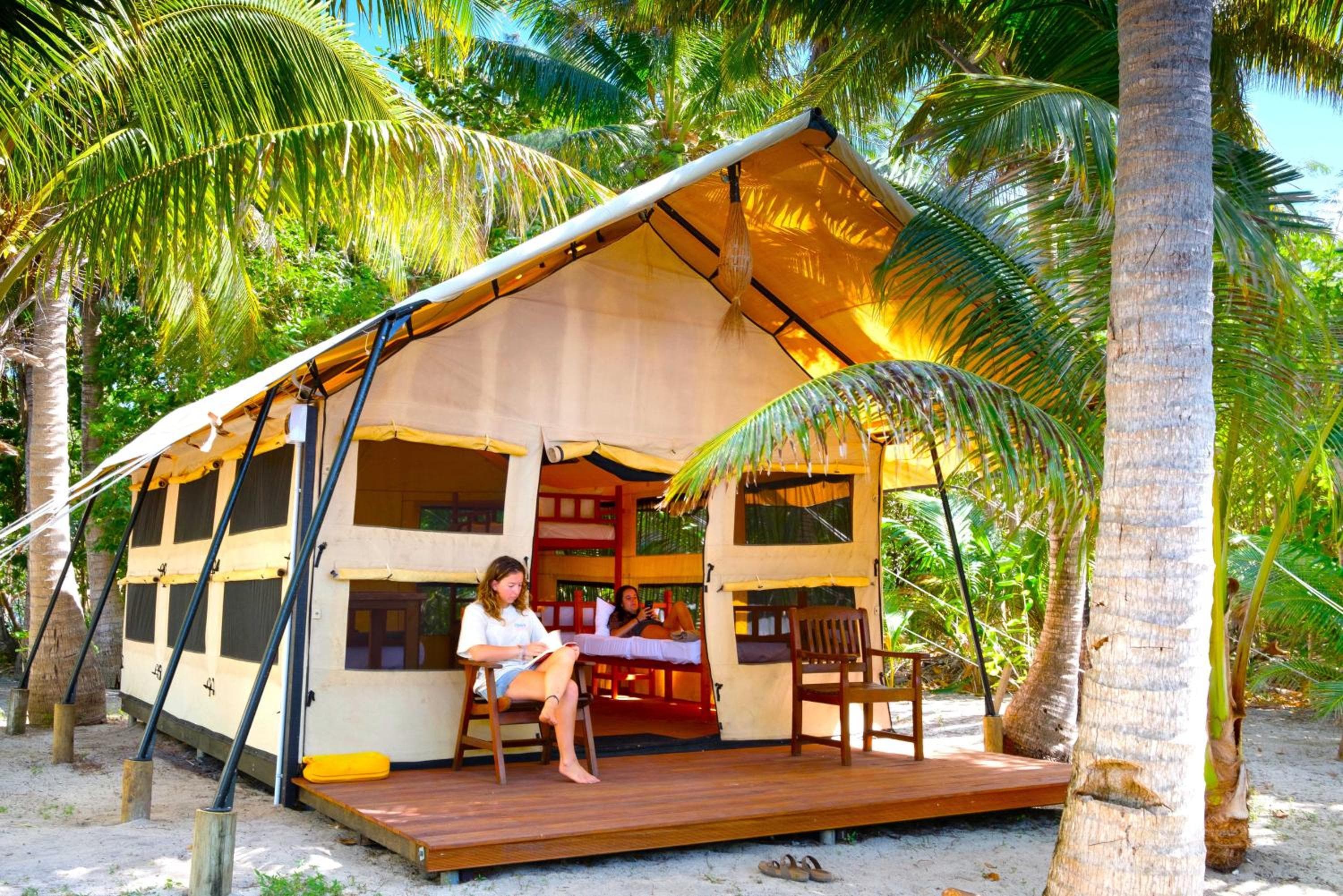 Vai (Manta Ray) Dorm at Barefoot Manta Island Resort