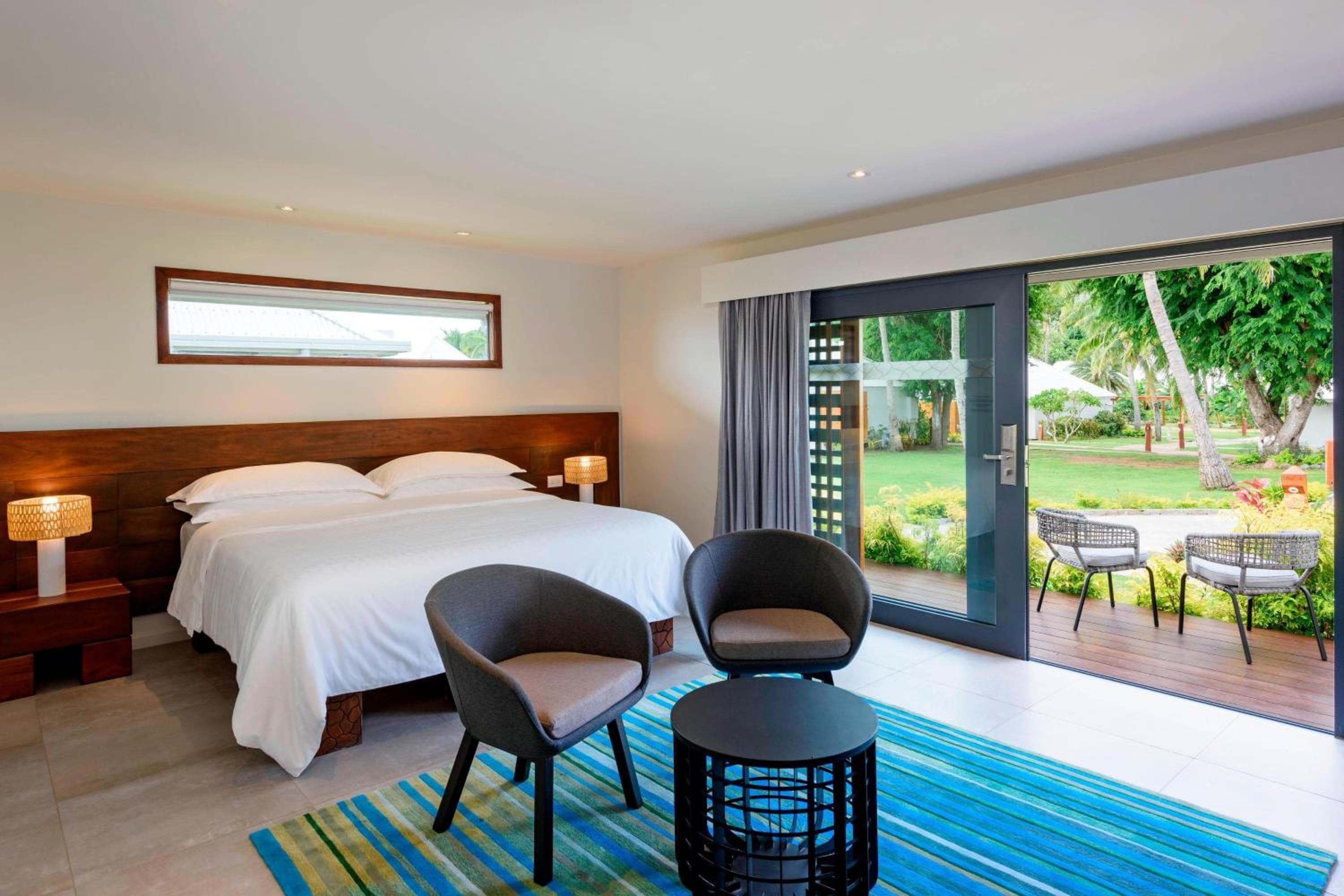 Island View, Guest room, 1 King at Sheraton Resort & Spa, Tokoriki Island, Fiji