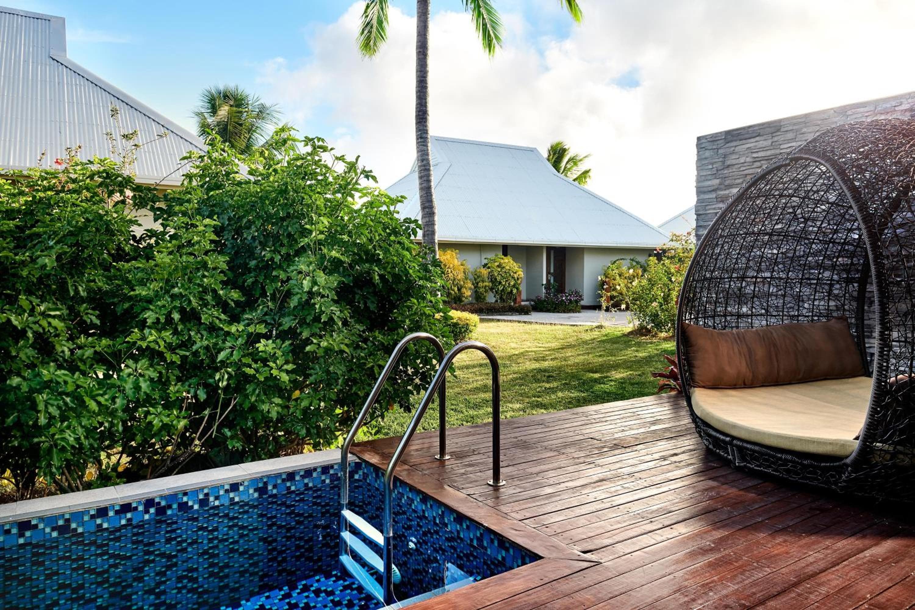 Island View Plunge pool, Larger Guest room, 1 King - Adults Only at Sheraton Resort & Spa, Tokoriki Island, Fiji