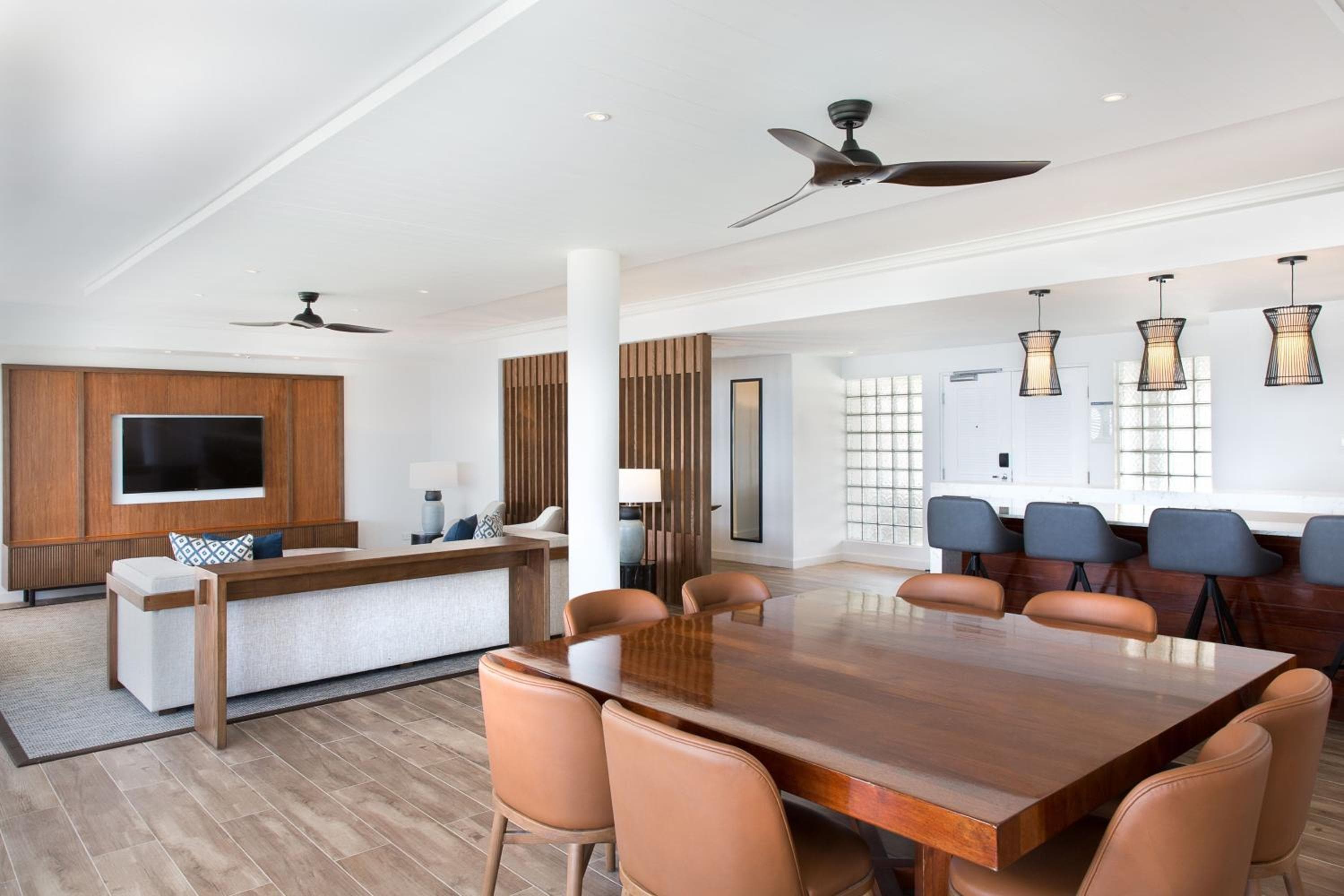 1 Bedroom Presidential Suite, 1 King, Oceanfront at Sheraton Fiji Golf & Beach Resort