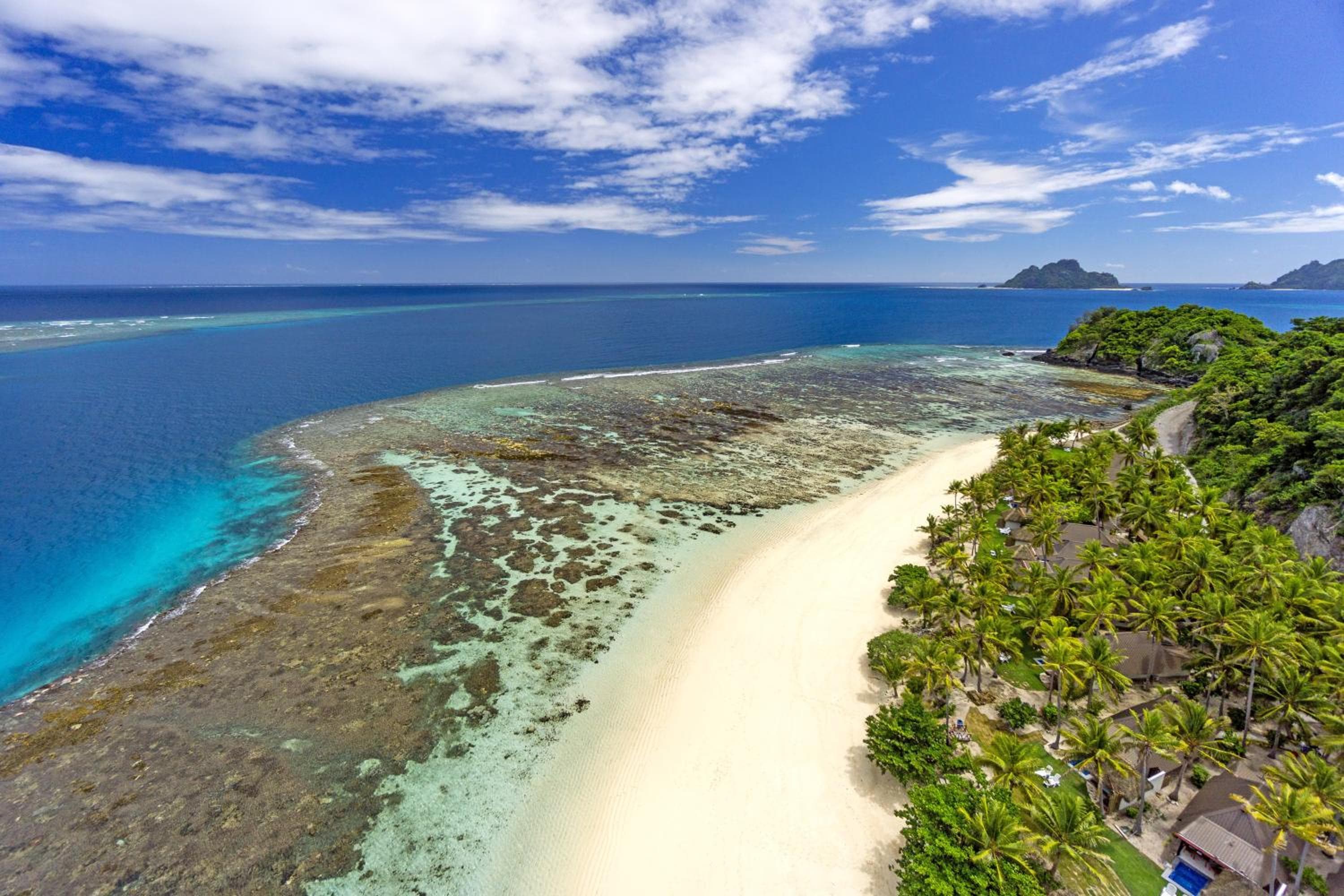 Bungalow with Ocean View - Beach Front Bure at Matamanoa Island Resort
