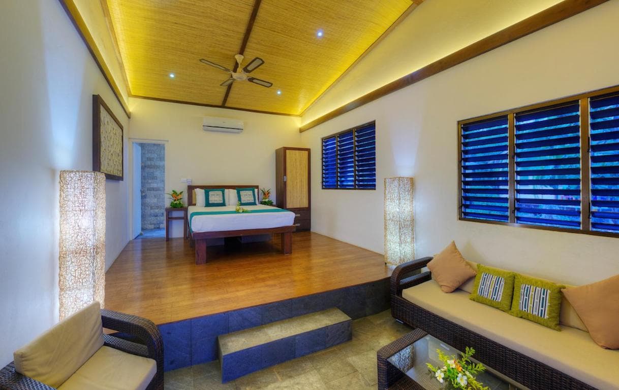 Villa - Beach Front at Mantaray Island Resort