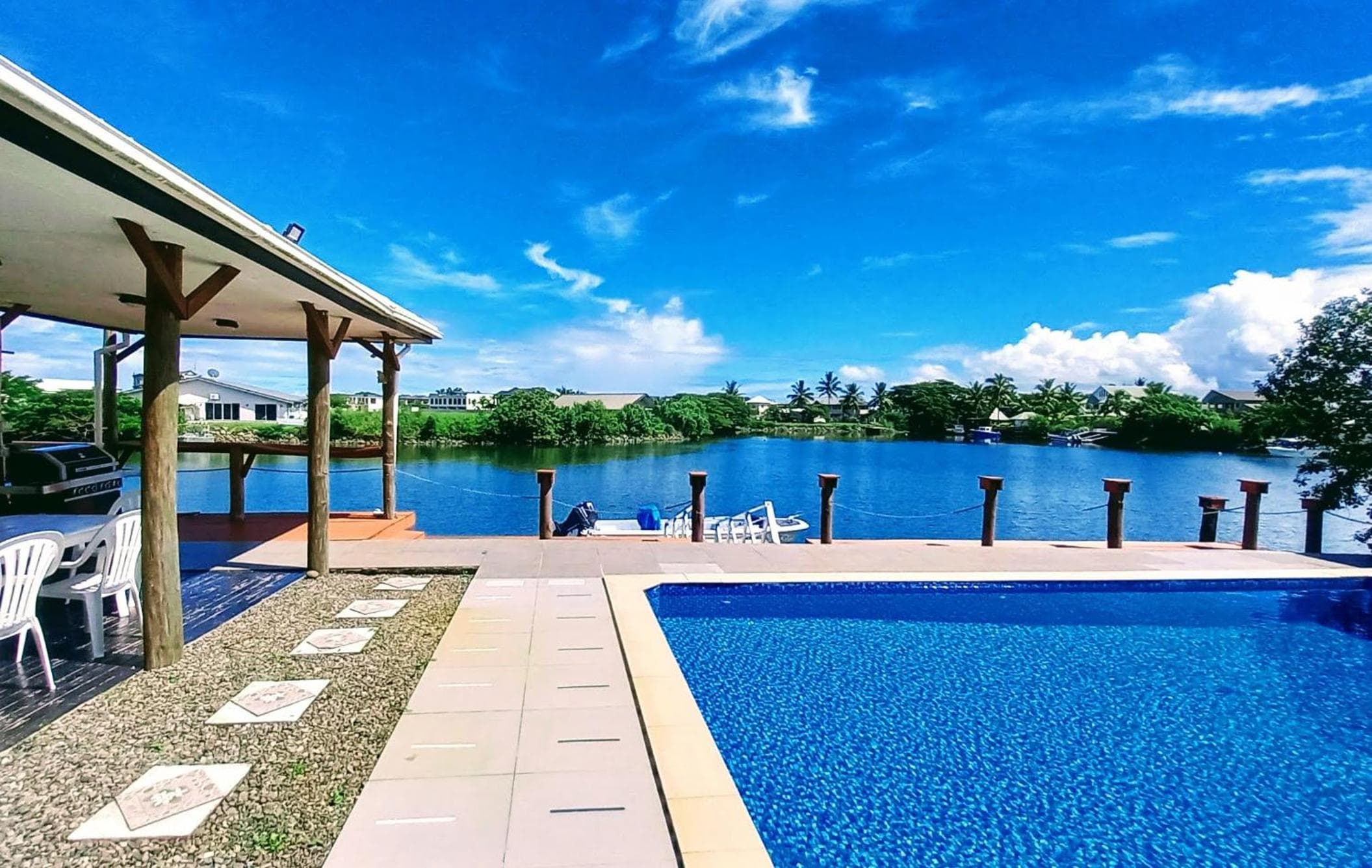 Apartment with Sea View at Waterfront Sunset Apartment Nadi