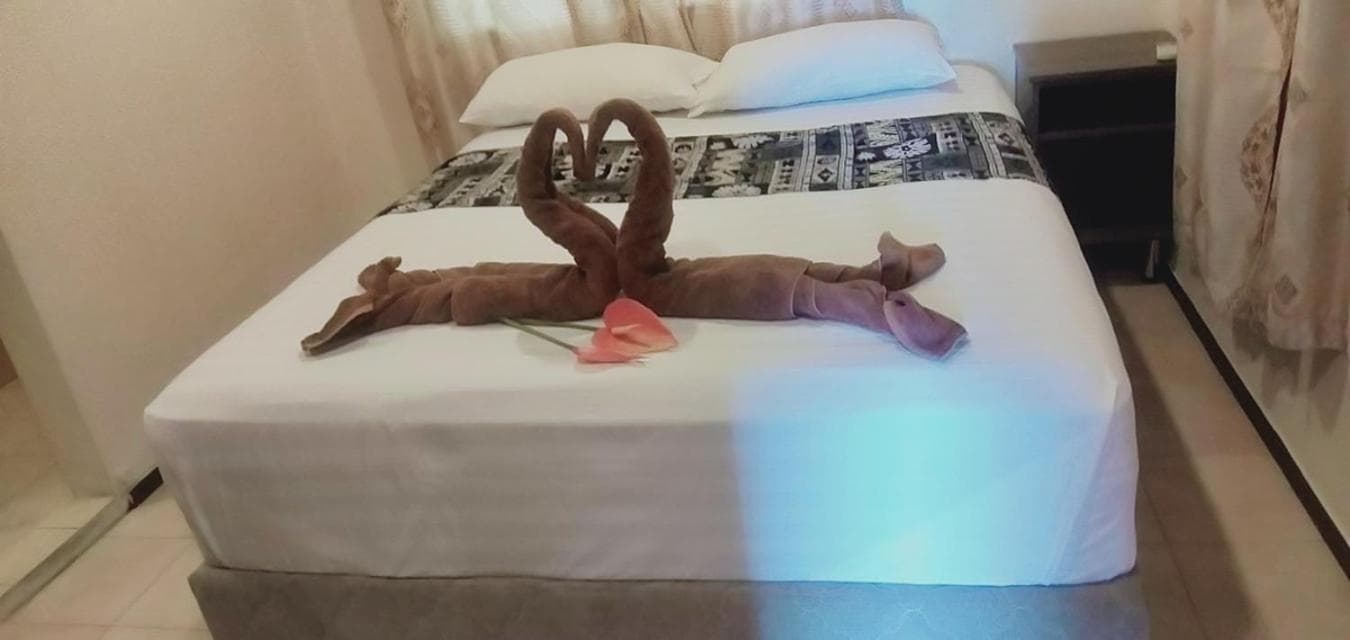 Deluxe Double Room with Balcony and Sea View at Bula Retreat