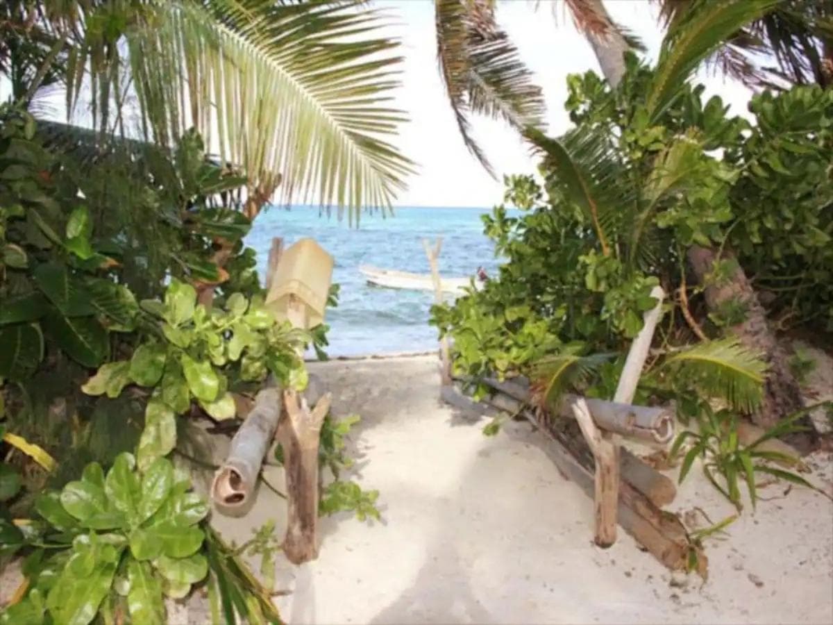 Double Room with Sea View at Gold Coast Inn