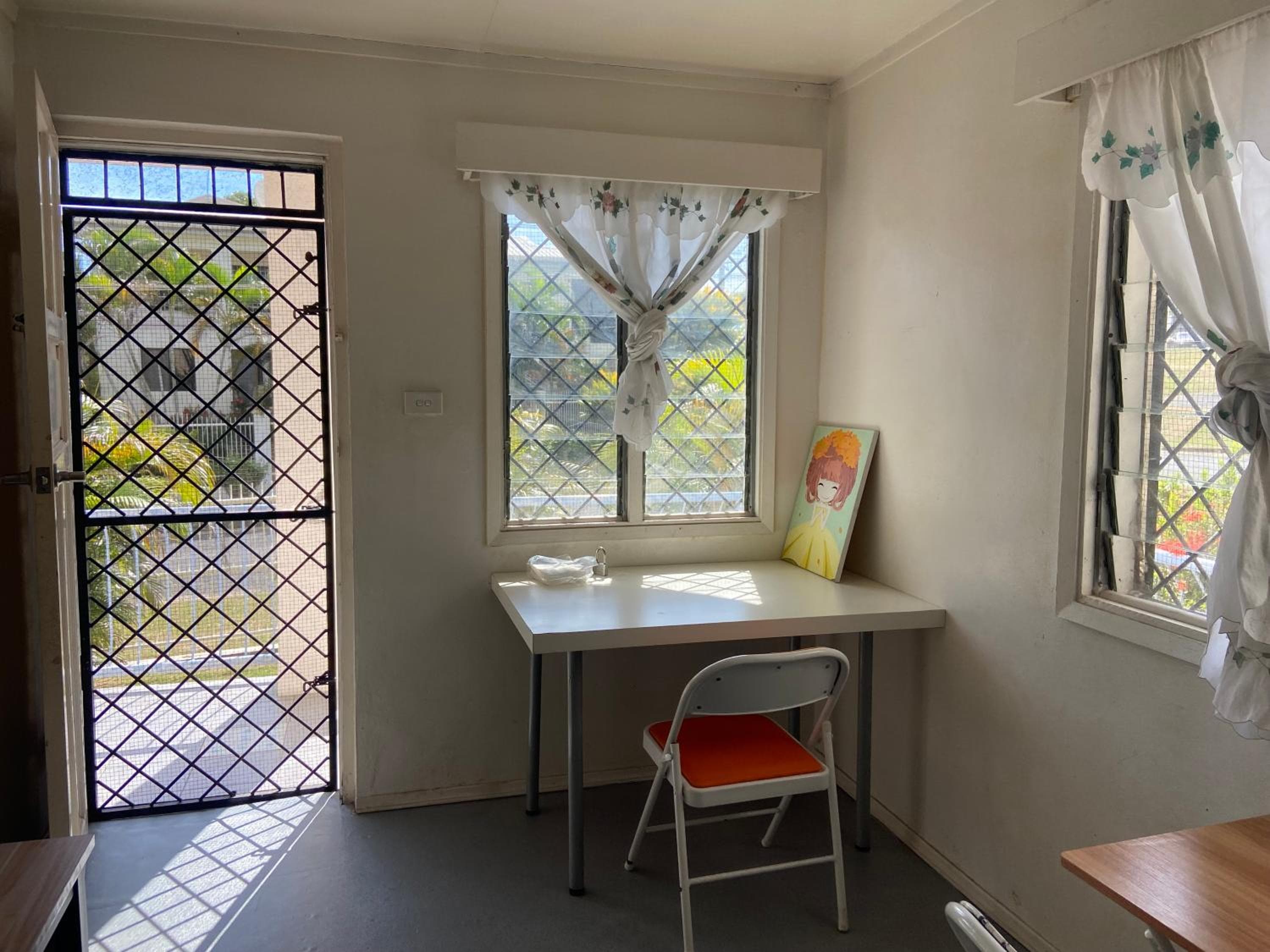 One-Bedroom Apartment at Psalm Room