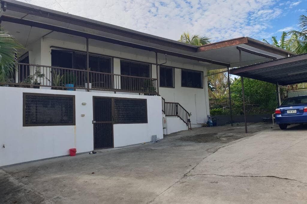 One-Bedroom Apartment at Kianna Apartments