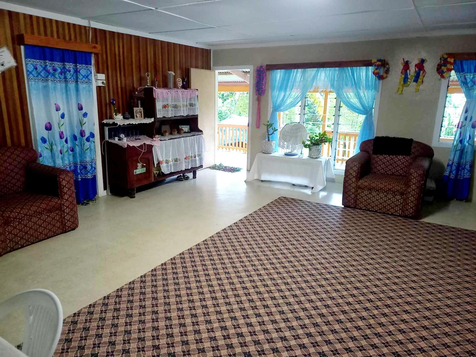 Family Room with Garden View at JayDees Home Retreats Homestay
