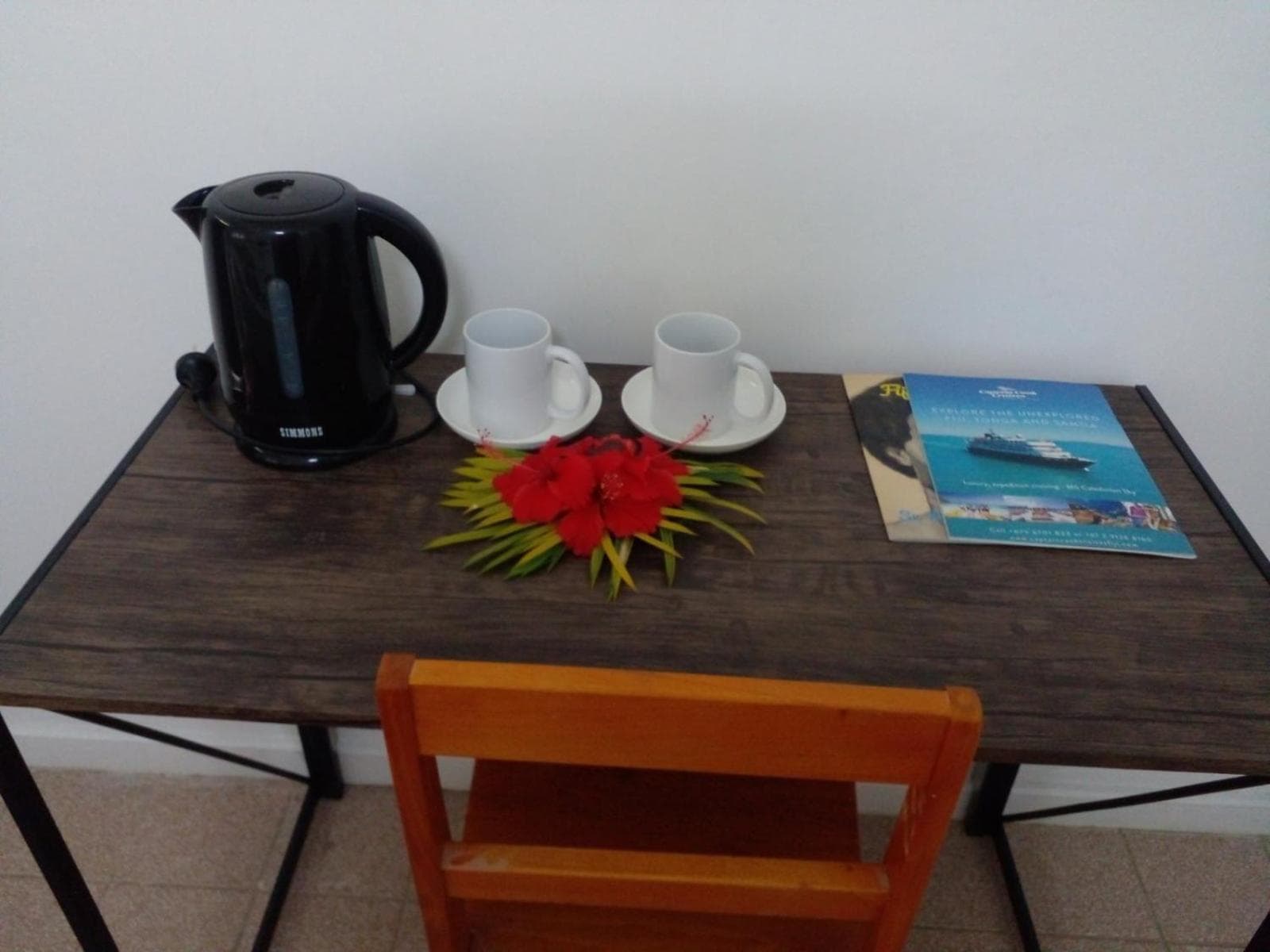 Standard Double Room with Fan at Yatu Lau Transit Hotel