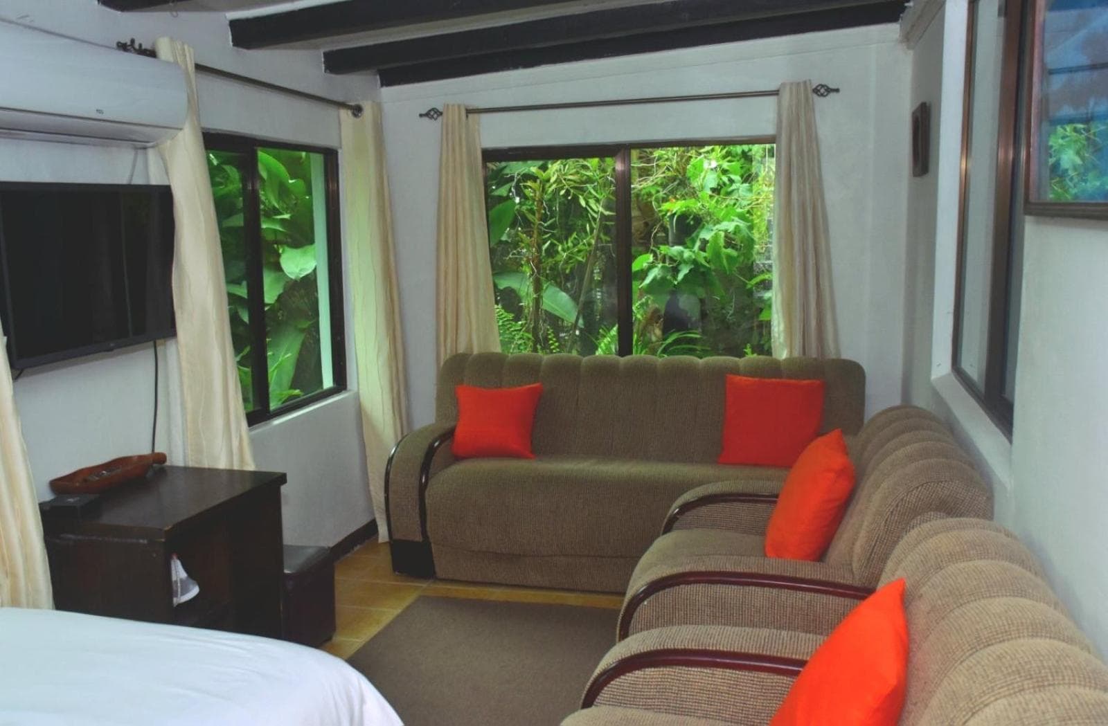 One-Bedroom Apartment at Marys Cottage