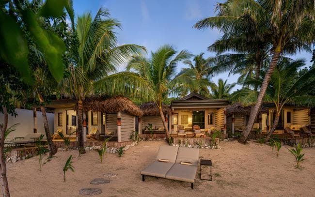 Sunrise Beachfront Villa - Adults Only - 16 years+ at Mantaray Island Resort