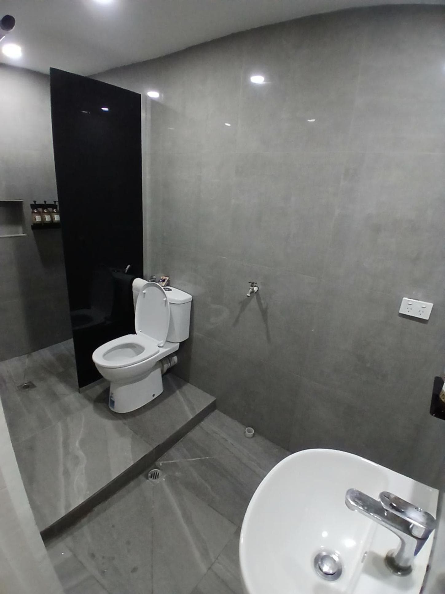 Deluxe Studio at Gounders Apartmemt