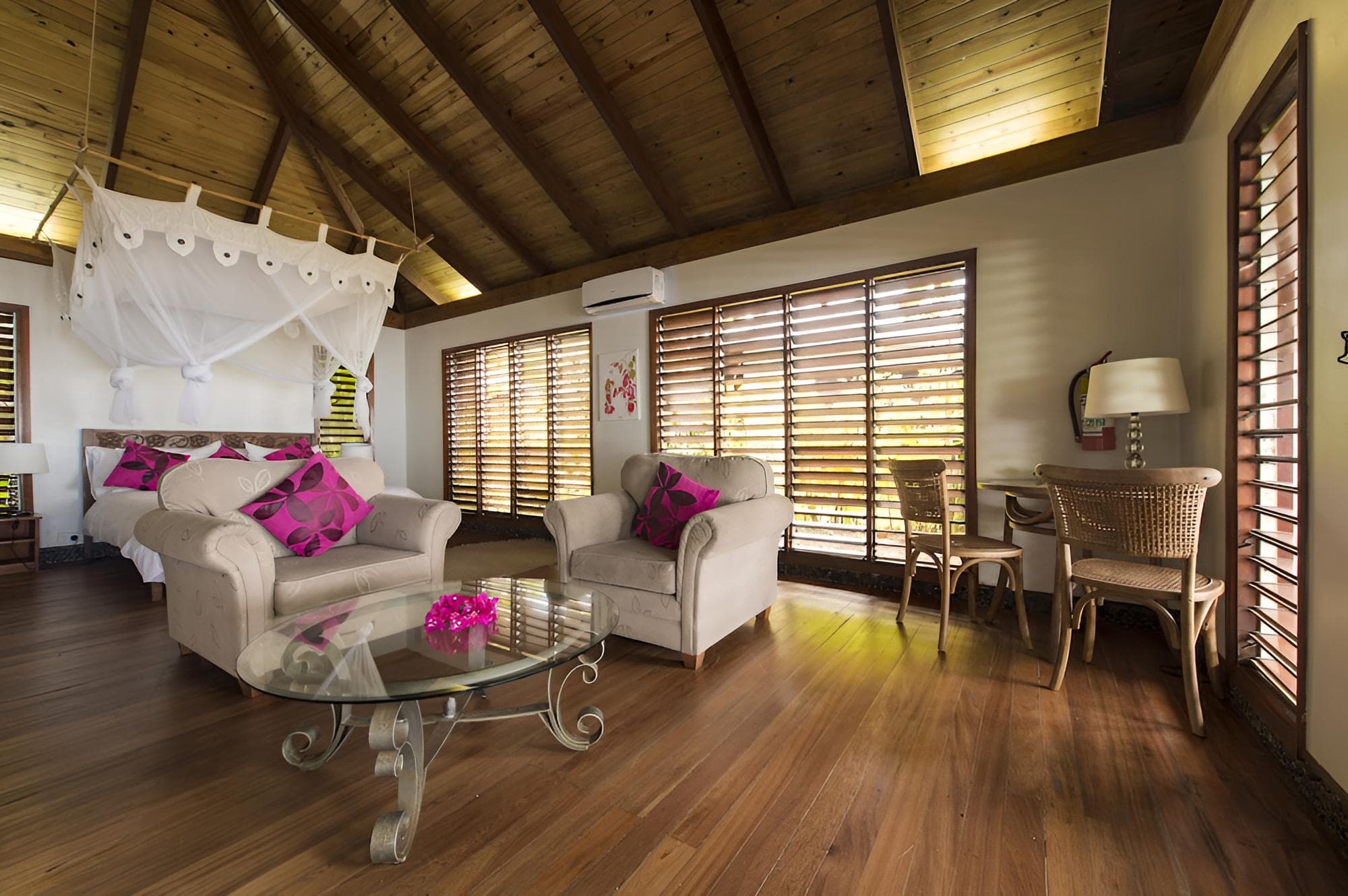 Frangipani Bungalow at deVos - The Private Residence