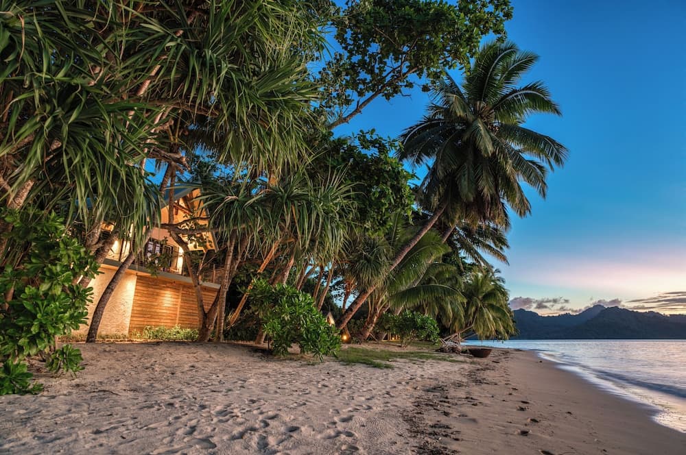 Beach Front Tree House with Plunge Pool at Matangi Island Resort - Adults Only