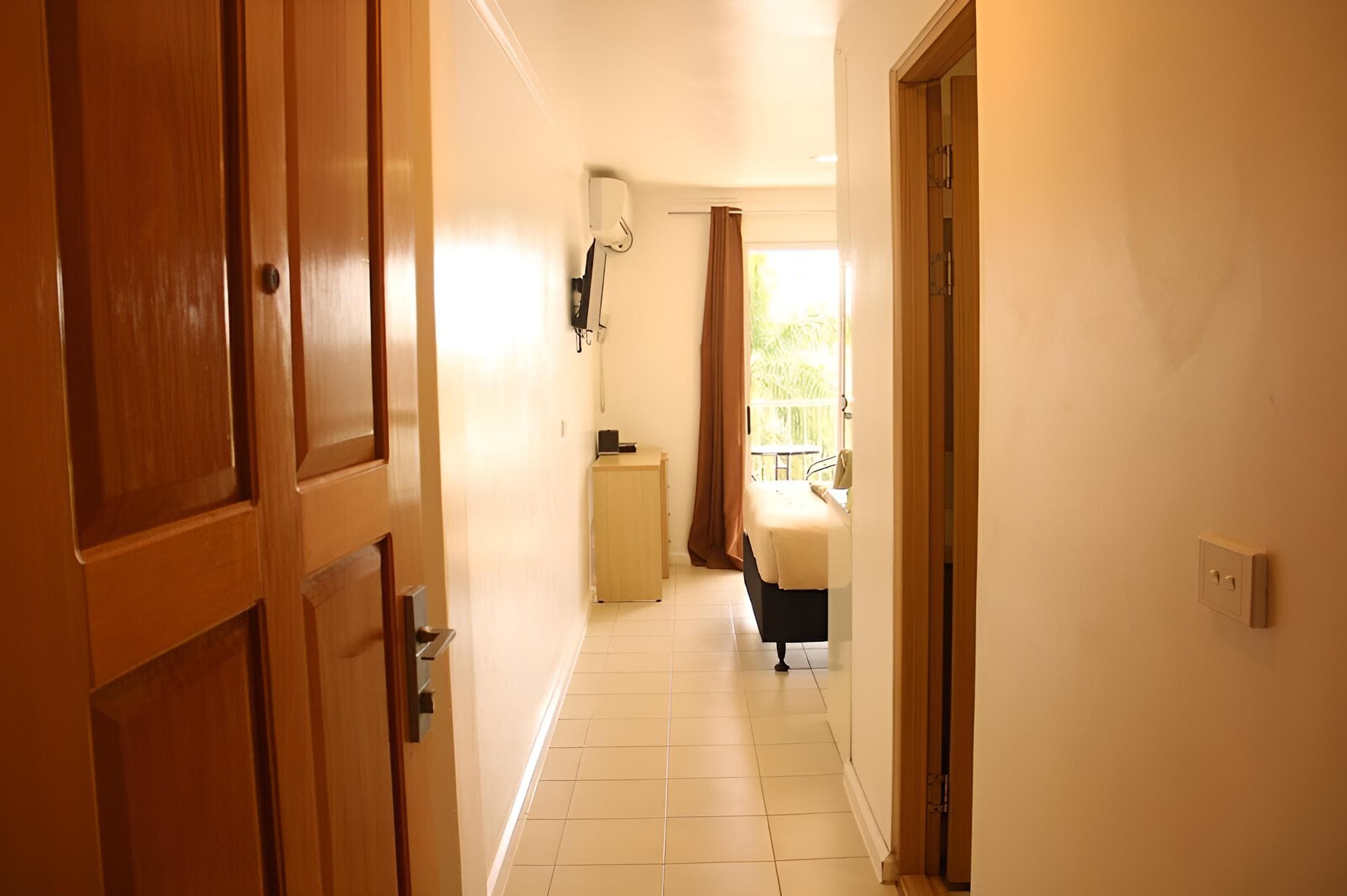 Deluxe Single Room at Town House Apartment Hotels Suva
