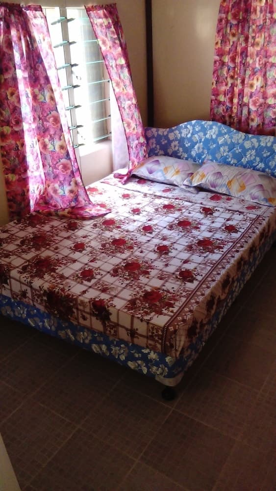 Basic Double Room at Nacula Homestay
