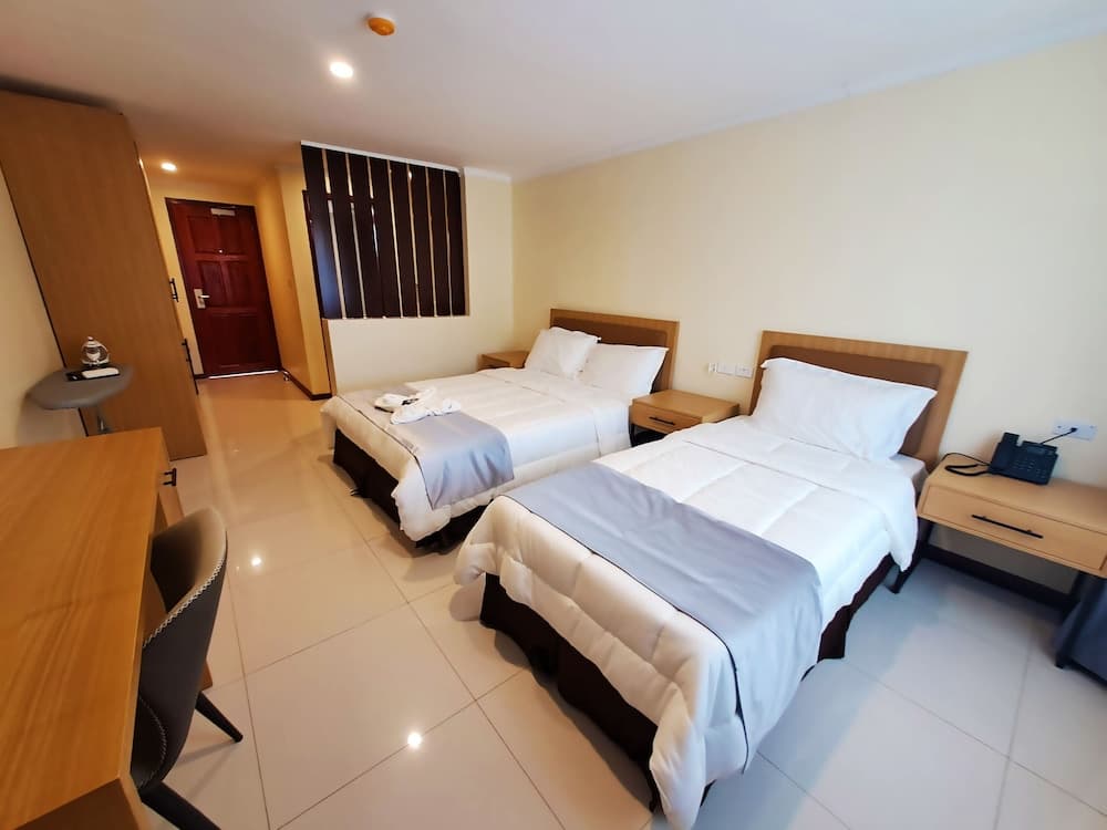 Deluxe Suites at Grand Eastern Hotel