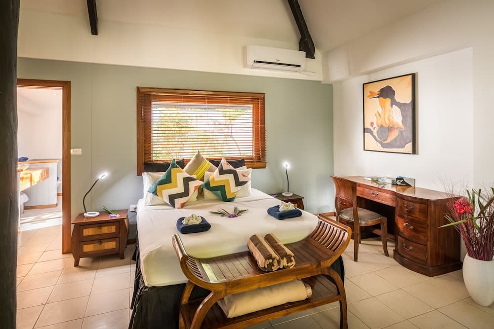Executive Room, 1 King Bed at Wellesley Resort