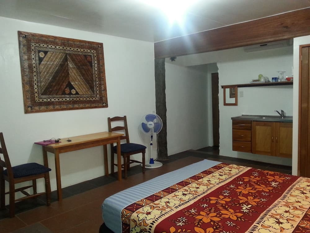 Studio, 1 Queen Bed, Ensuite, Garden View at Gecko Lodge Fiji Private Hotel