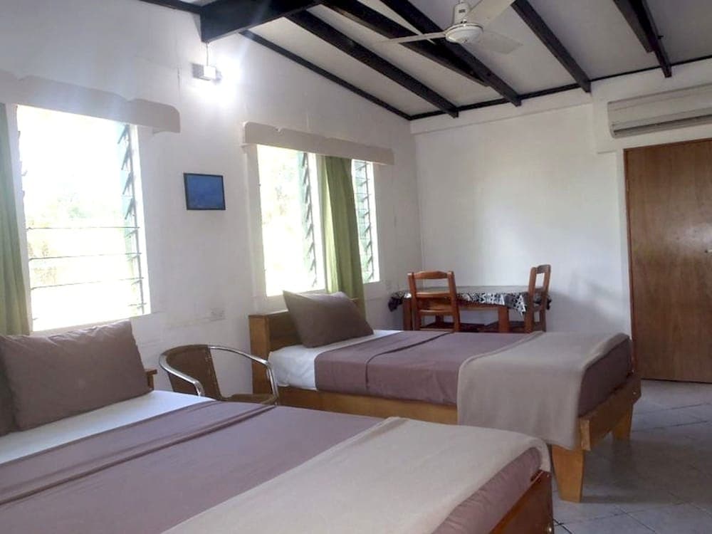Triple Room, Private Bathroom (Air Conditioning) at Rendezvous Surf Camp Fiji - Hostel