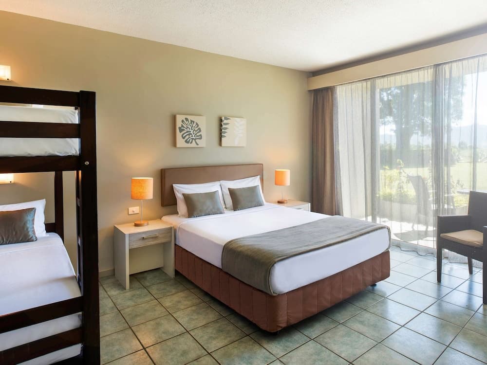 Deluxe Room, Multiple Beds (Deluxe) at Novotel Nadi