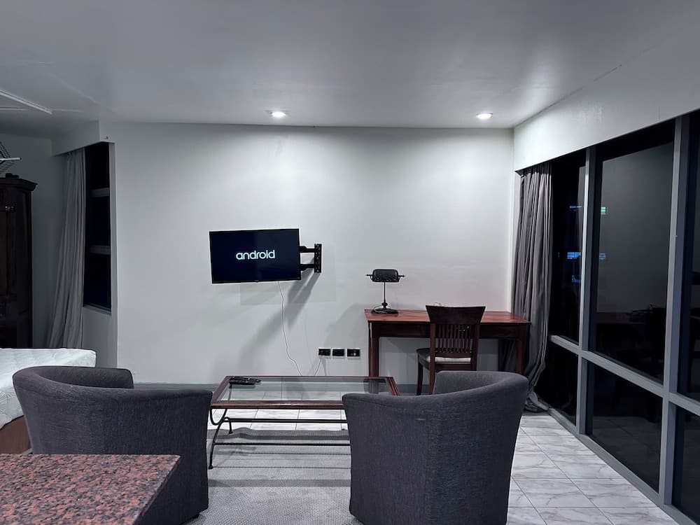 Deluxe Studio at De Vos on the Park