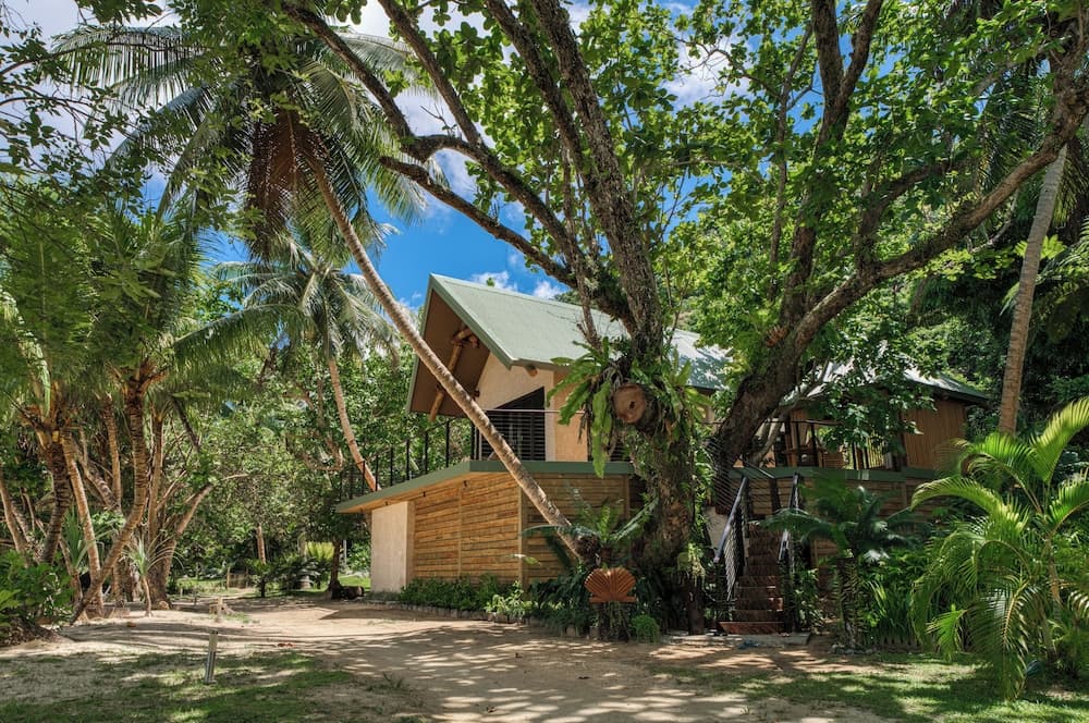 Beach Front Tree House with Plunge Pool at Matangi Island Resort - Adults Only