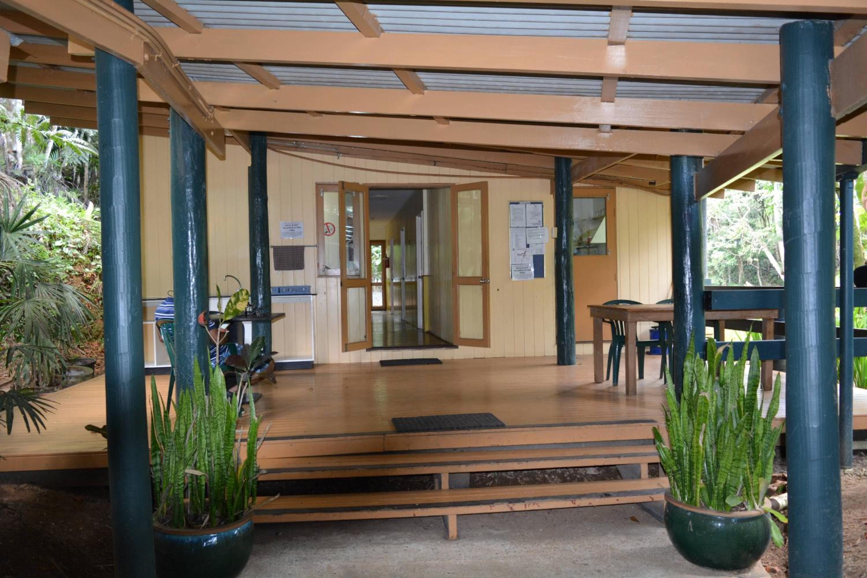 Budget Twin Room - Pond View at Rainforest Eco Lodge