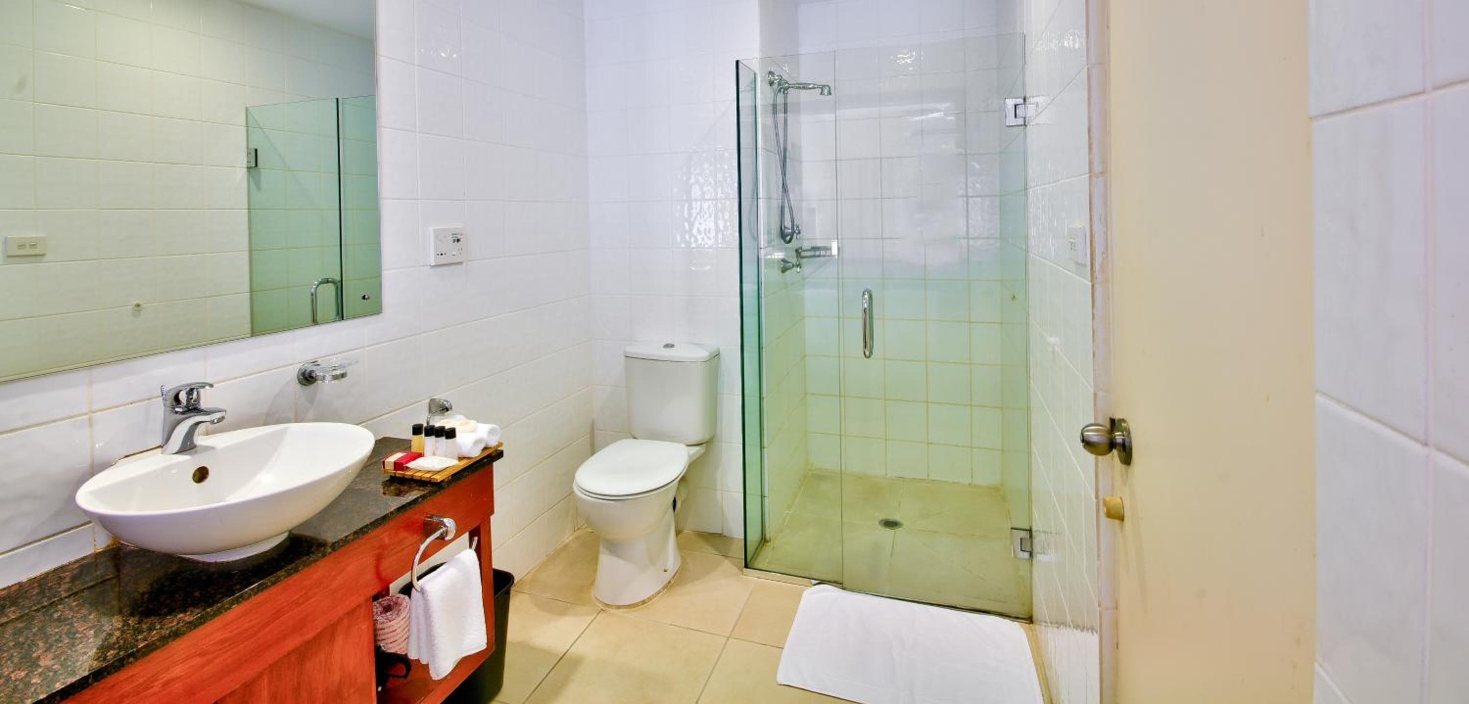 Deluxe King Room at Tanoa International Hotel