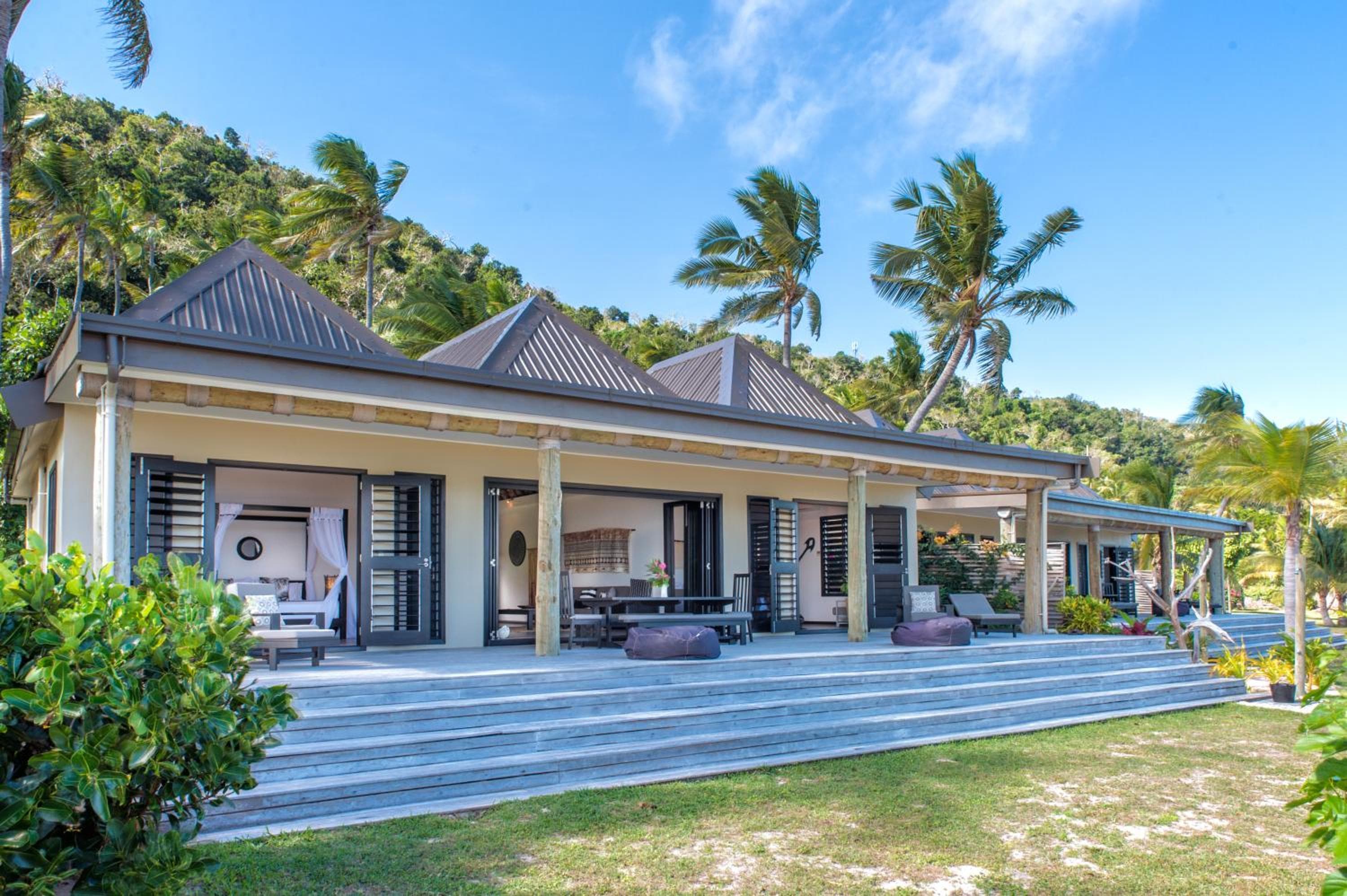 Executive Double Room with Sea View at Paradise Cove Resort