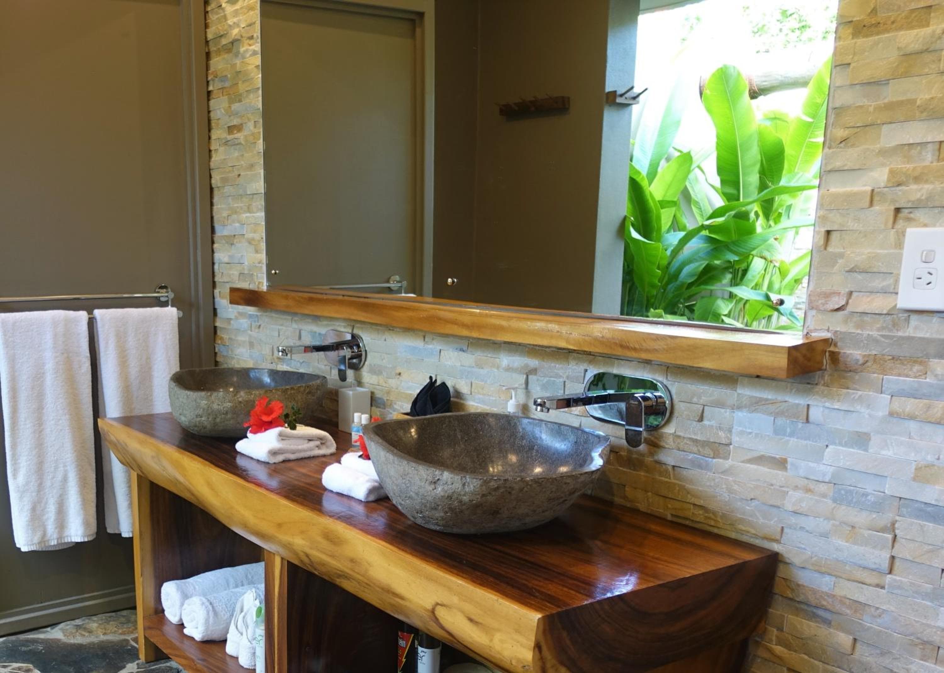 One-Bedroom Villa with Garden View at Paradise Cove Resort