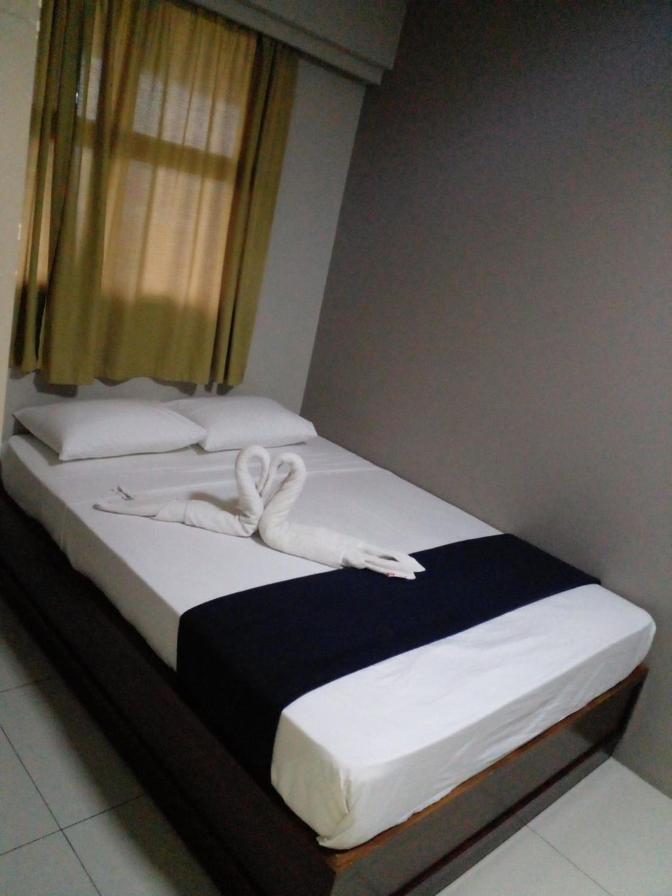 Queen Studio at Sunseekers Outrigger Hotel