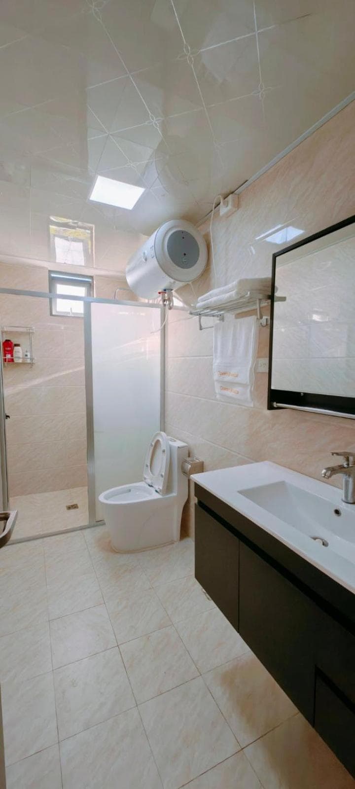 Two-Bedroom Apartment at Dawns Homestay