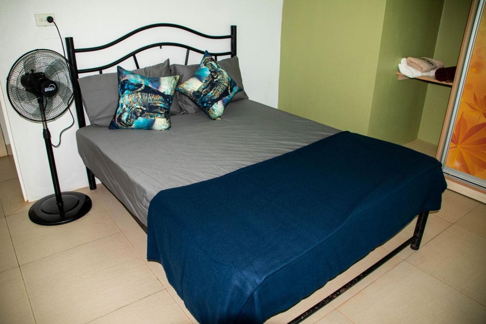 Two-Bedroom Apartment at Family Homestay