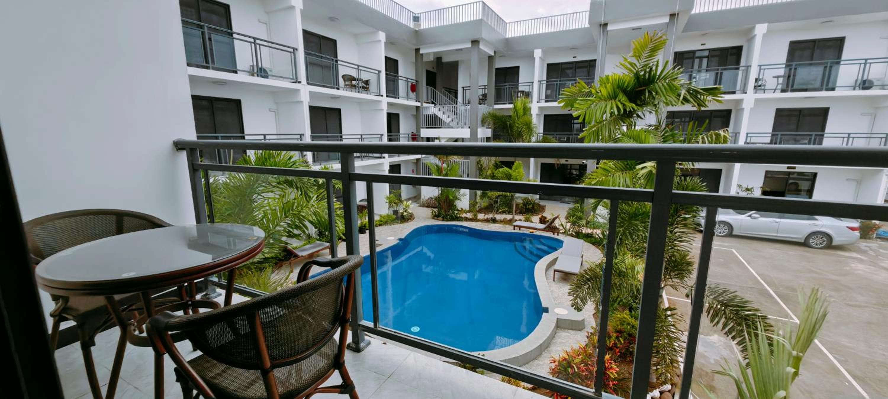Suite with Sea View at Ocean Breeze Apartment Hotel